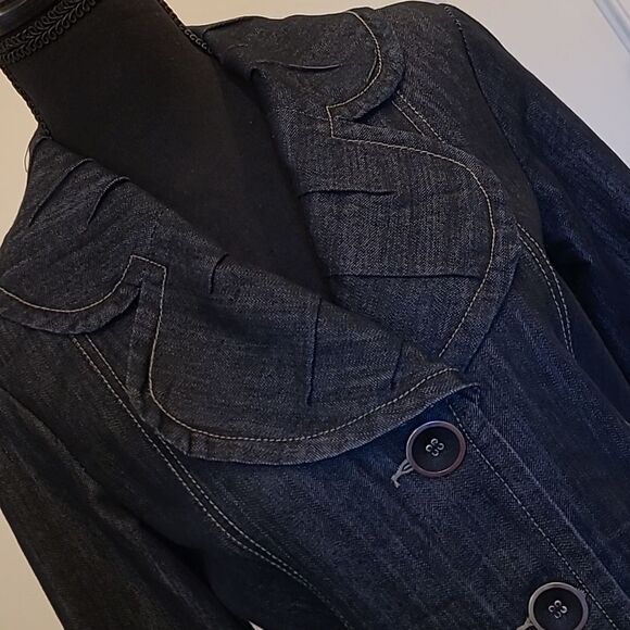 Baccini sz S denim short coat with front pockets and oversized buttons - Picture 2 of 10